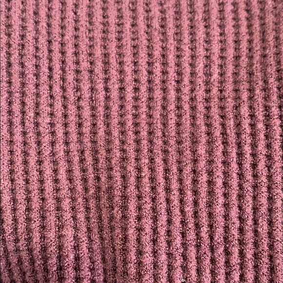 Waffle Knit cropped twist front top - Picture 3 of 3